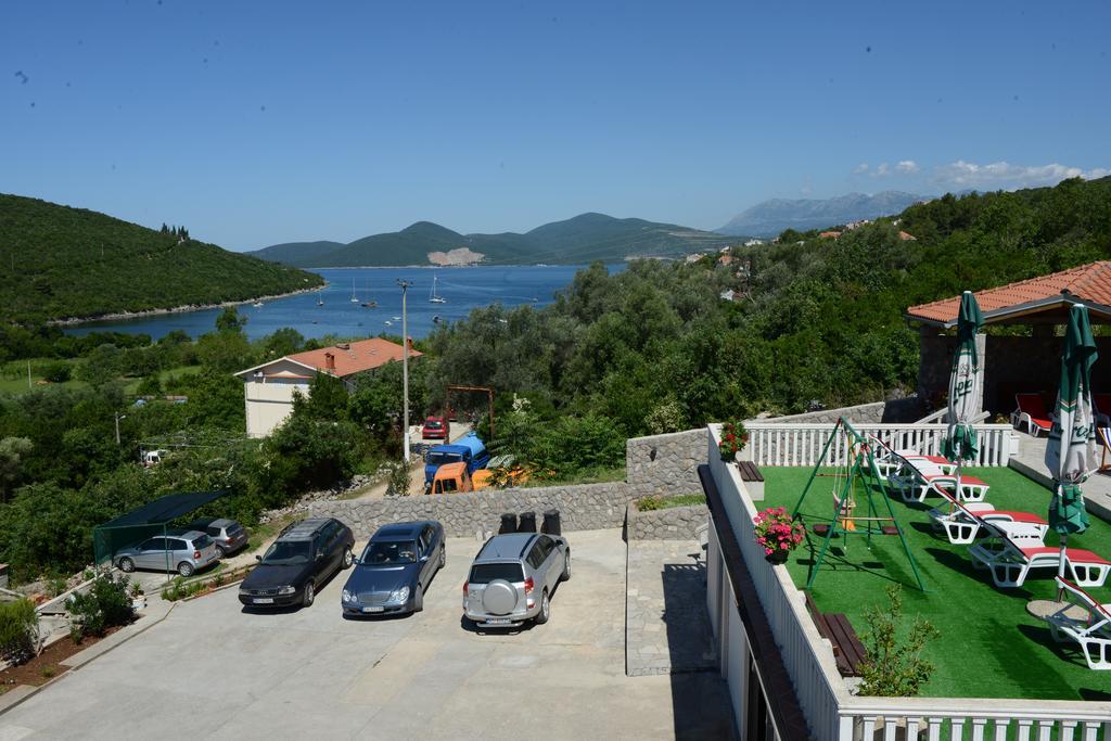 Apartments Vila Lazarevic Tivat Exterior foto