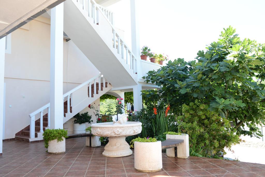 Apartments Vila Lazarevic Tivat Exterior foto