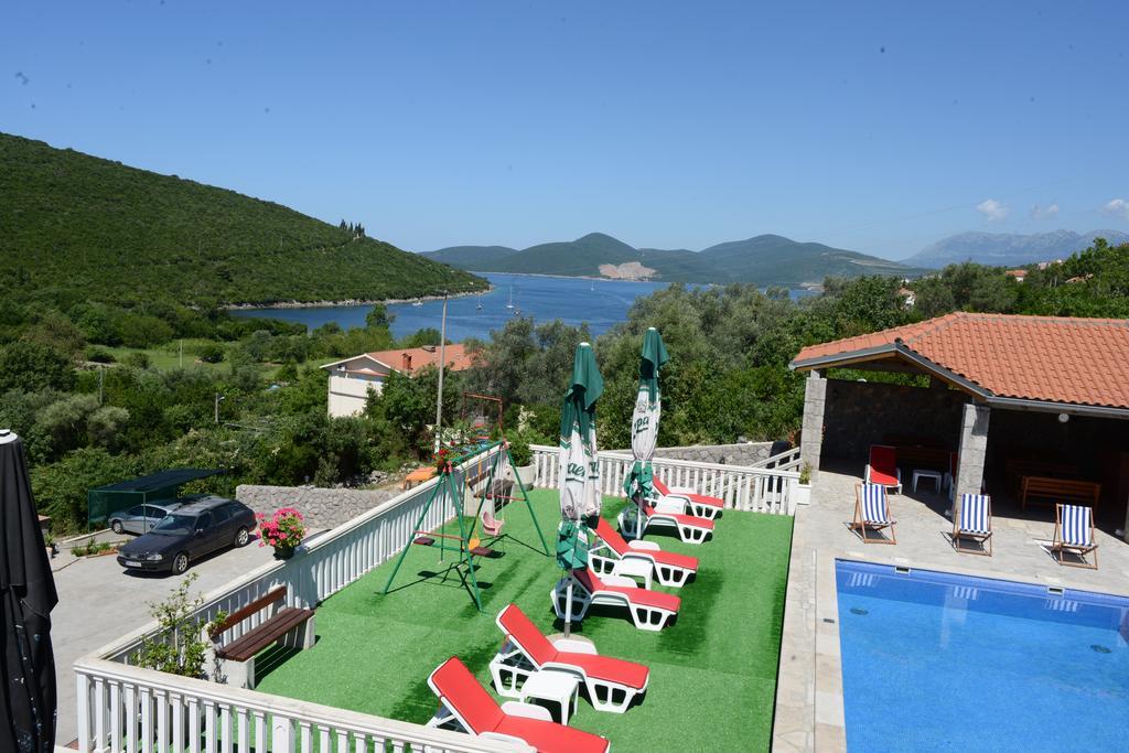 Apartments Vila Lazarevic Tivat Exterior foto