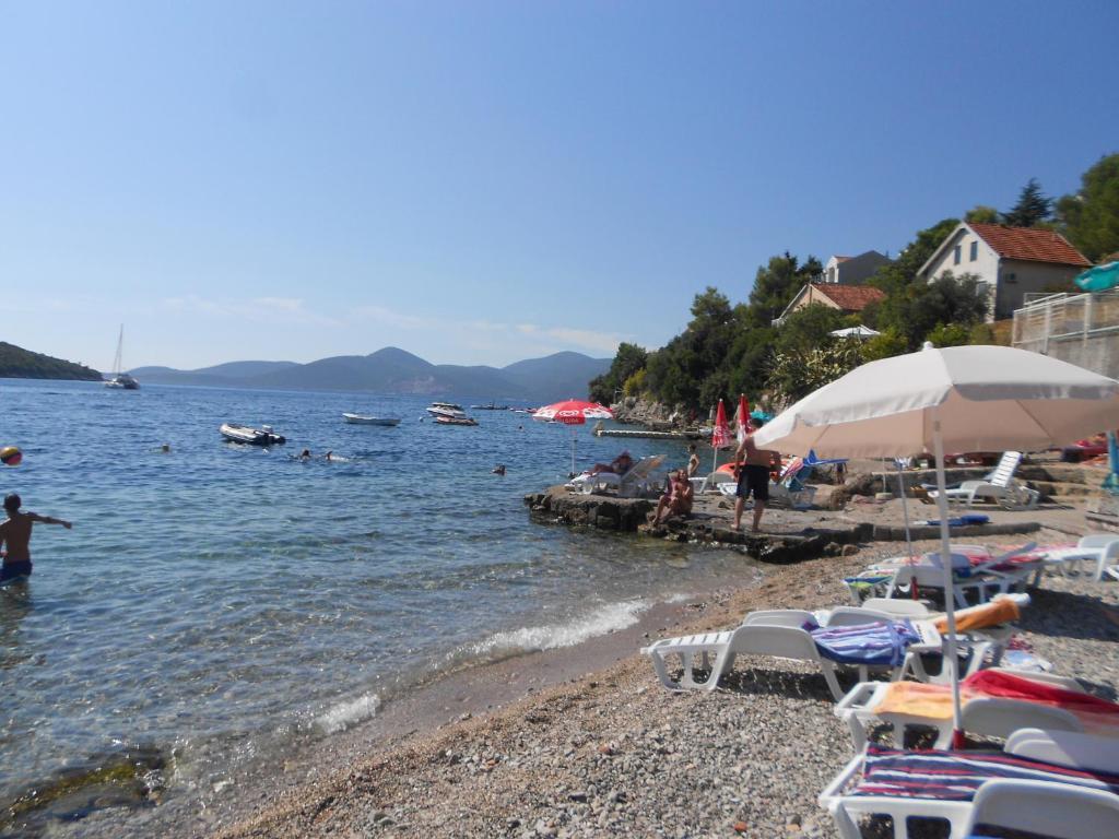 Apartments Vila Lazarevic Tivat Exterior foto