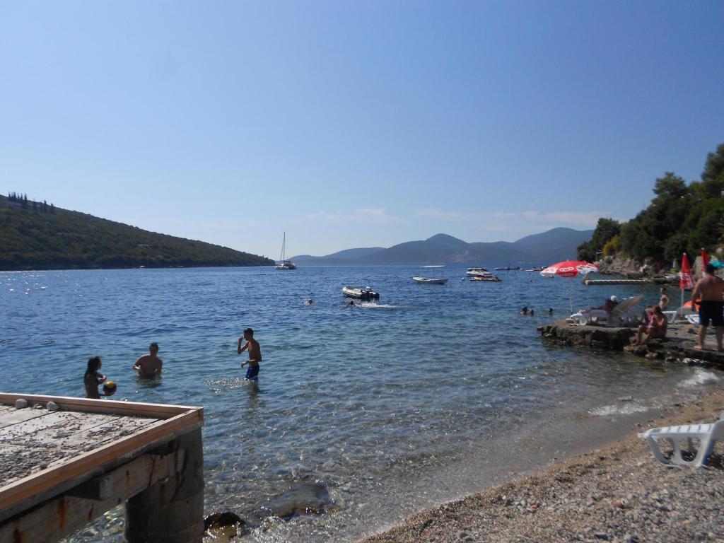 Apartments Vila Lazarevic Tivat Exterior foto